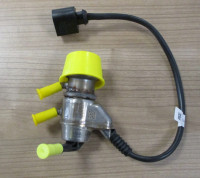 Original Einspritzventil für Reduktionsmittel Einspritzdüse VW T6 7E0131113C Neu Original Einspritzventil für Reduktionsmittel Einspritzdüse VW T6 7E0131113C Neu