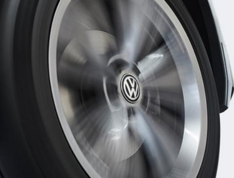 Original VW Nabenkappen für LM-Felge, 000071213C stehendes Emblem; dynamisch