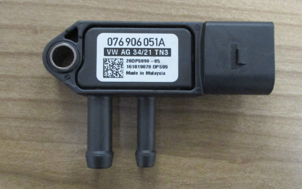VW Audi Differenzdrucksensor 076906051A Sensor G450 DPF Filter Drucksensor
