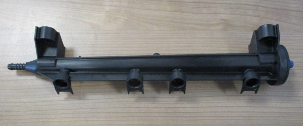 Original Kraftstoffverteiler Einspritzleiste Audi Seat Skoda VW 06A133317AS Neu