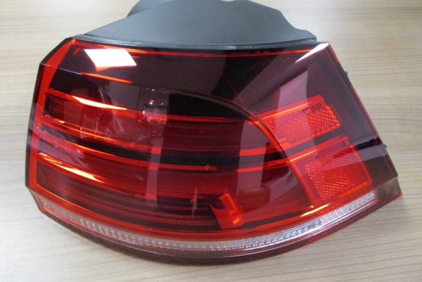 Original Schlussleuchte Rückleuchte Rücklicht rechts VW Golf Variant 5G9945096E